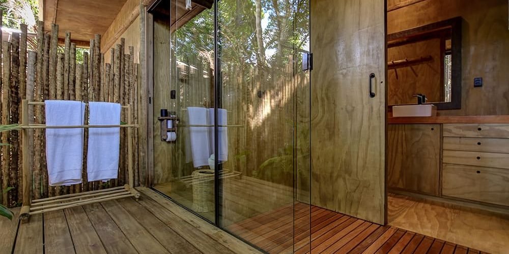 CASA MADEIRA banheiro externo