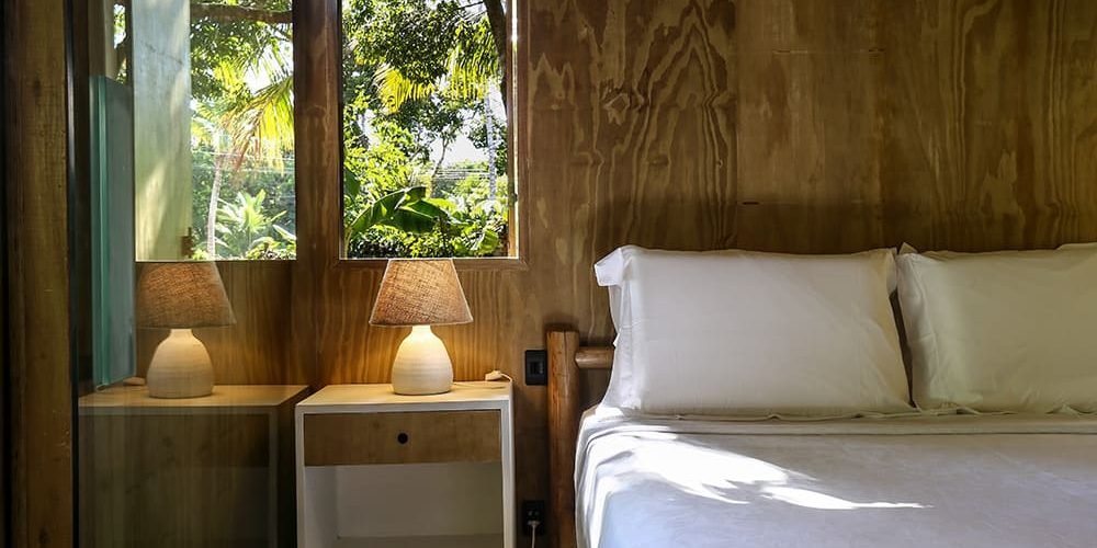 CASA MADEIRA quarto janela